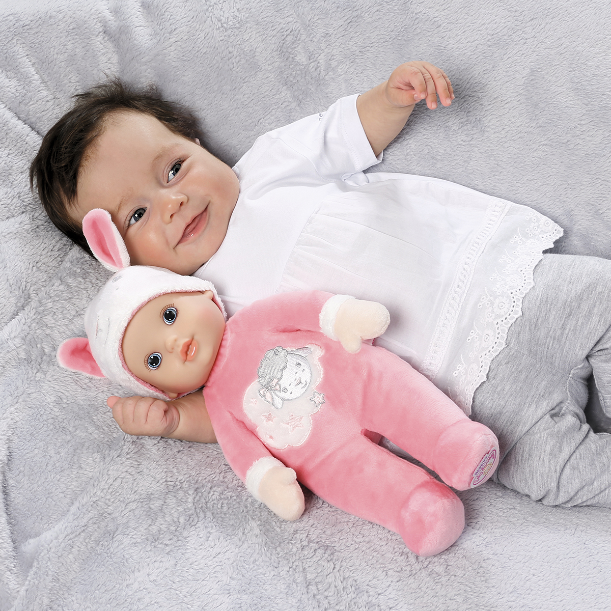 Фото8 Кукла NEWBORN BABY ANNABELL - НЕЖНАЯ МАЛЫШКА (30 см, с погремушкой внутри) Каталог